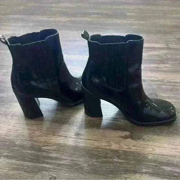 Steve Madden Black Patent Leather Chelsea Boot - Picture 4 of 11